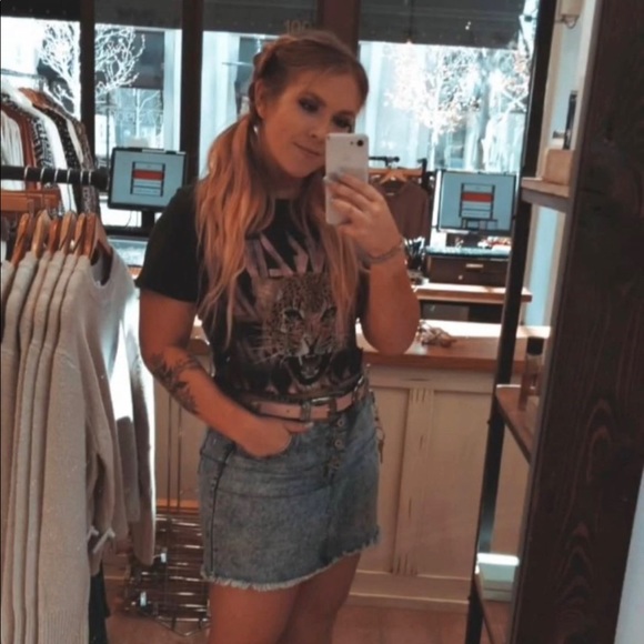 Meet your Posher, Rebecca - Picture 4 of 6